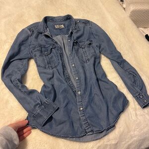 Express Blue Denim “Boyfriend” Button Up Top Women’s Medium